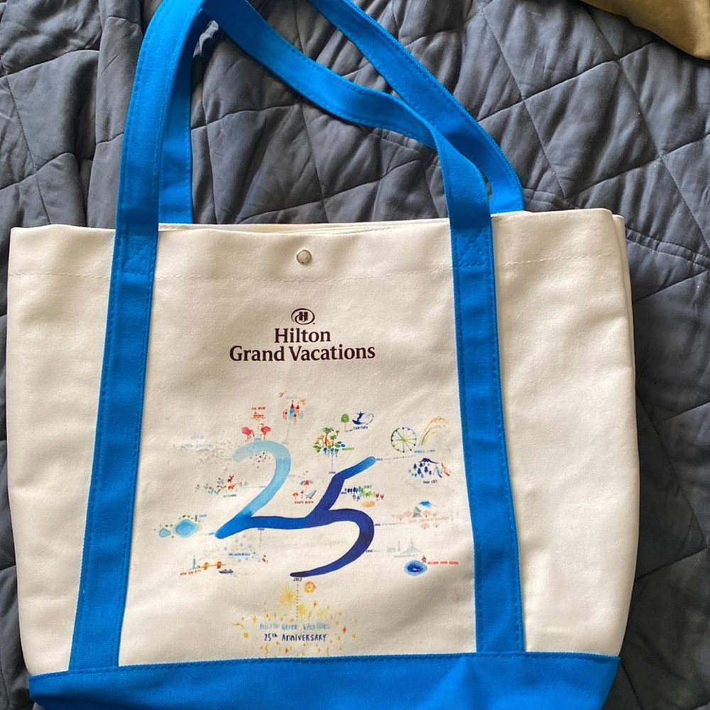Hilton Grand Vacations Large Canvas Tote Bag w/ Ipad/Laptop Compartment …